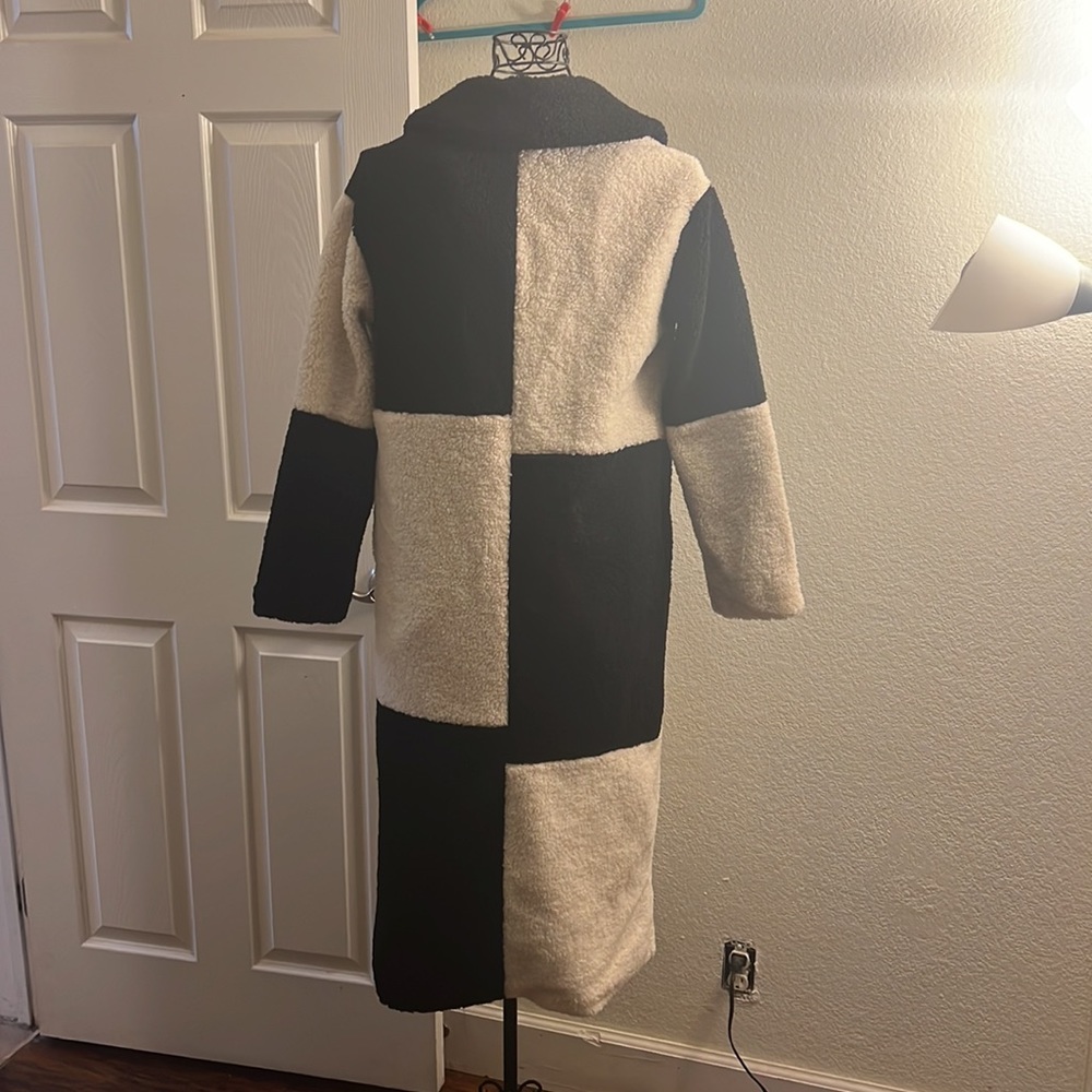 Color block coat - Picture 8 of 10